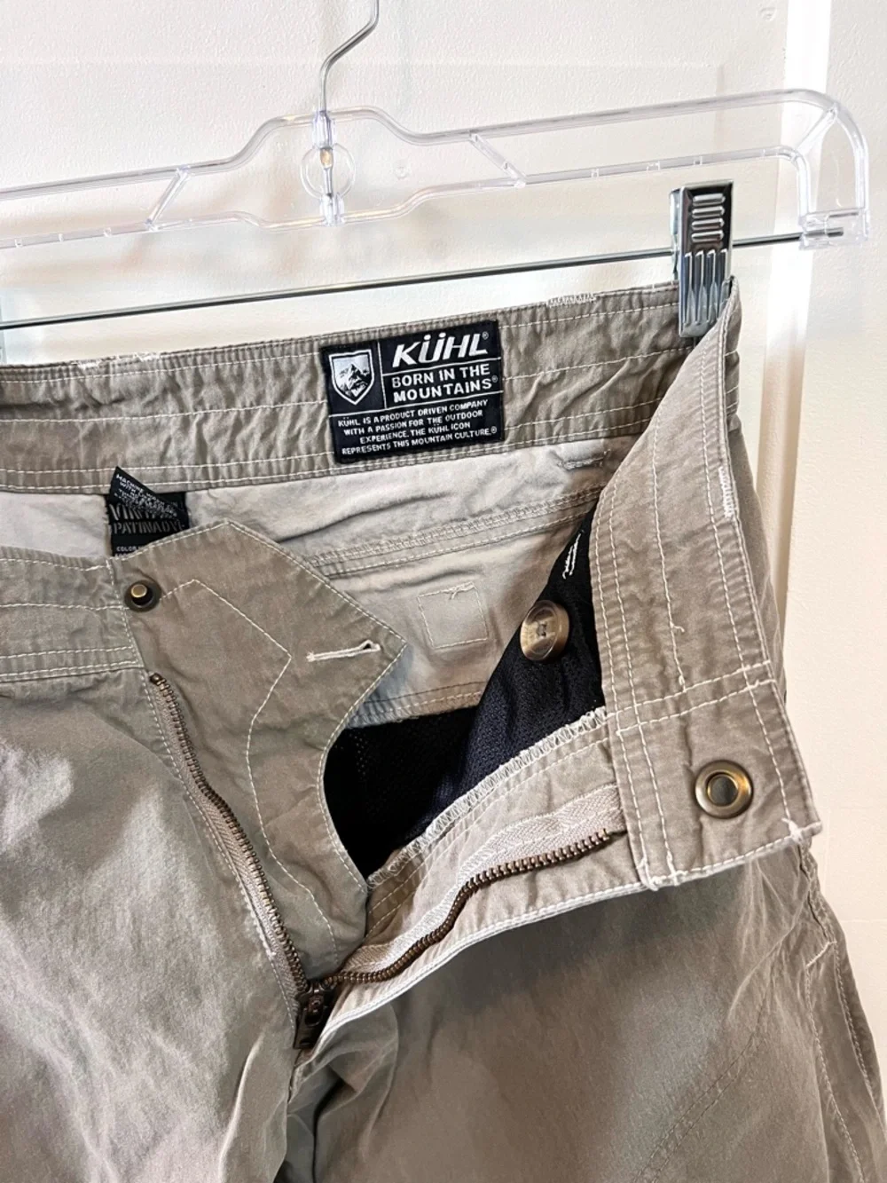 Kuhl Men's Tan Cargo Shorts - Casual Utility Style - Picture 5 of 5